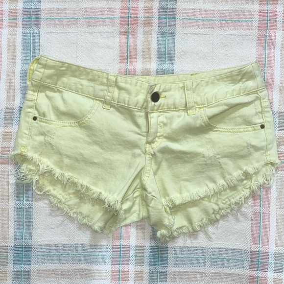 Billabong Pants - Billabong Laneway denim shorts size 3